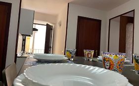 Dm House
